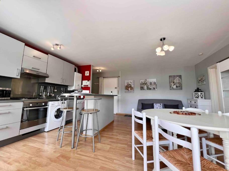 Appartement Sur Le Port. Grandcamp-Maisy Exterior photo